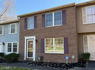 4252 Candlelight Dr SE Unit 2B, Warren, OH 44484