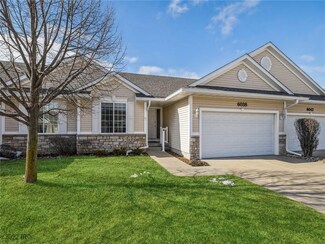 6038 Pinewood Ct, Johnston, IA 50131