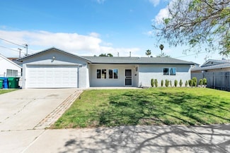 9548 Abbeyfield Rd, Santee, CA 92071