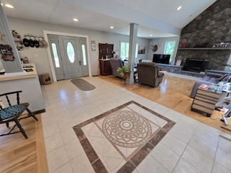 564 Main St, Fremont, NH 03044