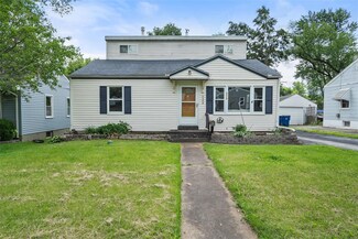 3320 Krem Ave, Saint Ann, MO 63074