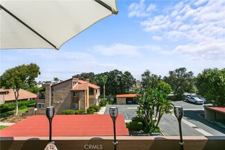 16853 Bluewater Ln Unit 12, Huntington Beach, CA 92649