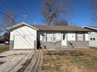 1403 E Lindberg St, Springfield, MO 65804