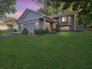 8366 174th St W, Lakeville, MN 55044