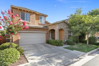 3807 W Flagstaff Ave, Visalia, CA 93291