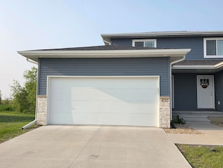 4242 Mourning Dove Dr, Waterloo, IA 50702