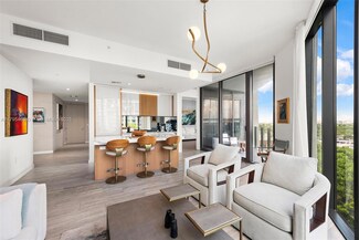 2831 S Bayshore Dr Unit 905, Miami, FL 33133