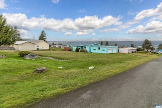 130 Spruce Dr, Cape George, WA 98368