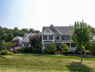 210 W Butternut Rd, Hellertown, PA 18055