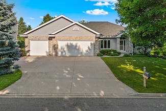 23 Foxglove Cir, Madison, WI 53717