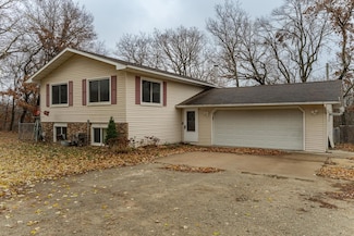 21115 604th St, Dodge Center, MN 55927