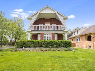718 S Washington Ave, Park Ridge, IL 60068