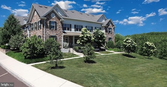 208 Summer Ct, Sellersville, PA 18960