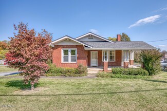 1022 Knob Creek Rd, Johnson City, TN 37604