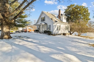 2438 Creve Coeur Mill Rd, Maryland Heights, MO 63043