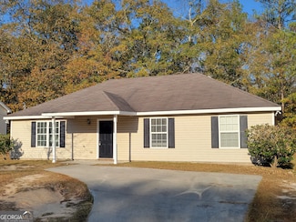 3576 Confederate Dr, Macon, GA 31211