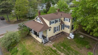 18 Wentworth St, Plymouth, NH 03264