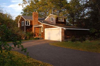 32 Morse Dr, Shelburne, VT 05482