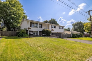 4242 Vega Course, Liverpool, NY 13090