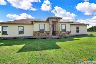 7803 U S 181, Falls City, TX 78113