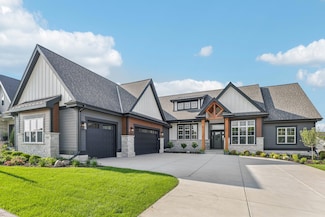 1103 Moll Dr, Waunakee, WI 53597