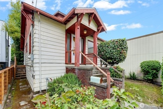 731 18th Ave, Seattle, WA 98122