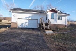 2680 Cumming Rd, van Meter, IA 50261