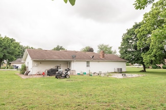 1623 W Commercial St, Buffalo, MO 65622