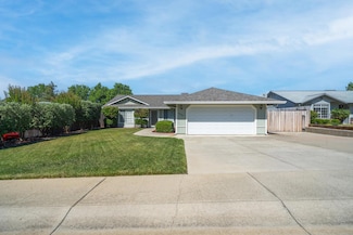 1626 French Lace Ln, Redding, CA 96003