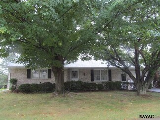 123 Park Heights Blvd, Hanover, PA 17331