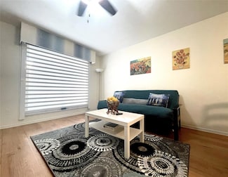 2207 Leon St Unit 309, Austin, TX 78705