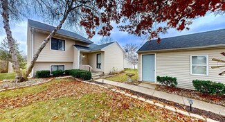 1002 E 18th St, Norwalk, IA 50211