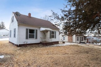 2166 C St SW, Cedar Rapids, IA 52404