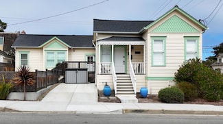 302 Park St, Pacific Grove, CA 93950