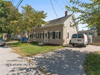 46 Reed St, Warwick, RI 02886