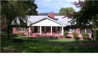 3745 Queens Rd, Chattanooga, TN 37416