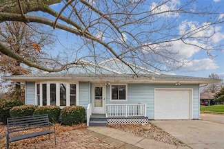 520 14th St, Wellman, IA 52356