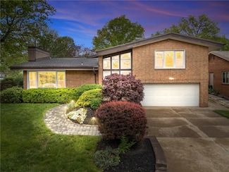 125 Penrose Dr, Pittsburgh, PA 15208
