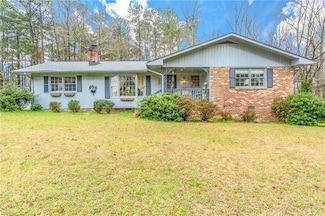 128 Club Dr, Wakefield, VA 23888