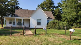 208 E Main St, Medicine Lodge, KS 67071