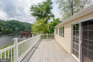 149 Byram Ln, Stockton, NJ 08559