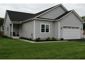 2 Cedar Ridge Ln Unit 83, West Greenwich, RI 02817