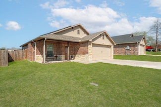412 Poplar St, Hico, TX 76457