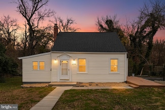 6710 Woodland Rd, Suitland, MD 20746