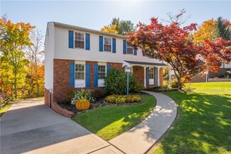 212 Glengarry Dr, Coraopolis, PA 15108