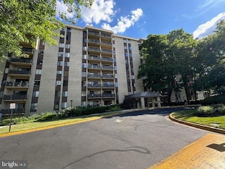 6001 Arlington Blvd Unit 310, Falls Church, VA 22044