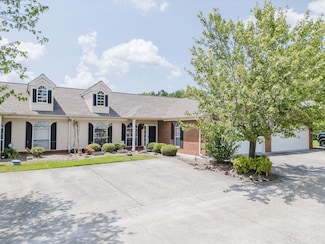 1701 N Summit Dr, Dalton, GA 30721