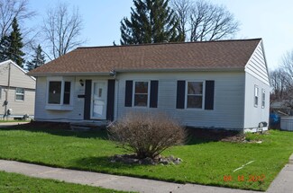 3207 Sunderland Rd, Lansing, MI 48911