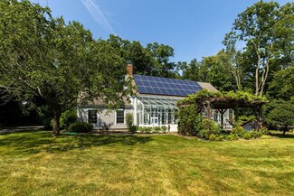 2 Hodgdon Farm Ln, Newington, NH 03801