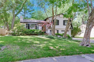 7721 W 96th St, Overland Park, KS 66212
